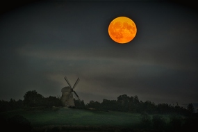 Vollmond über Mühle Bavenhausen